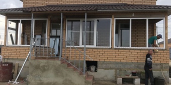 Установка окон ПВХ KBE-58/24 фурнитура МАКО