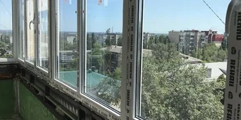 Установка пластиковых окон Rehau-70мм, отделка проф-листом, усиление парапета